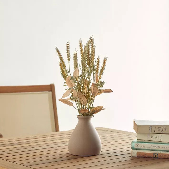 Wheat stem in ceramic pot
